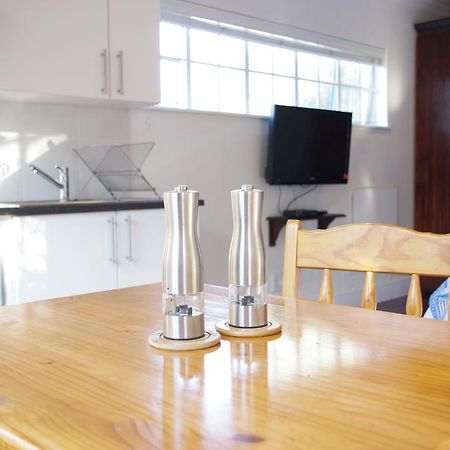 Pepper Tree Guest House Rivonia Сандтън Екстериор снимка